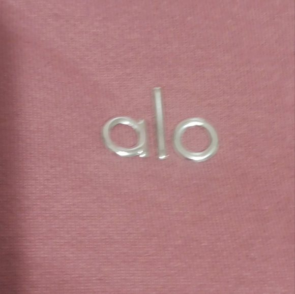 ALO Yoga Women's Mauve Hoodie - Picture 3 of 9
